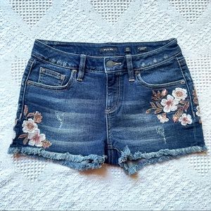 Miss Me Floral Embroidered Shorts